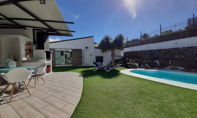 Ingenio Villa | Charming Villa with Ocean View and Pool in Ingenio