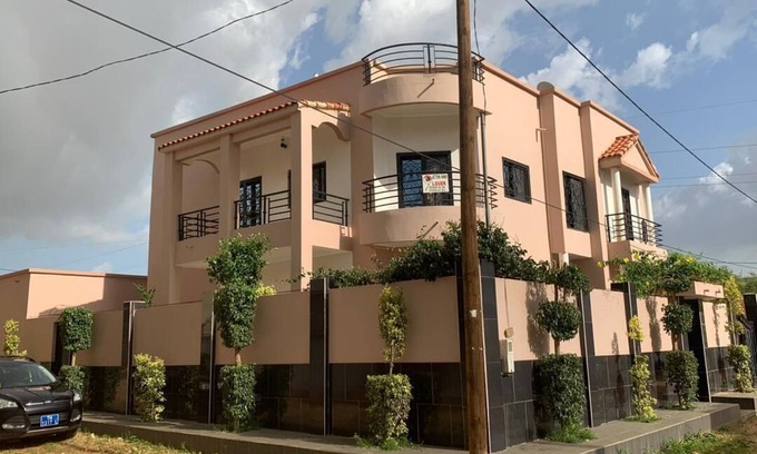 Thies Nord Villa | Cozy Villa Nassima: Air-Conditioned Rooms & Pet Friendly
