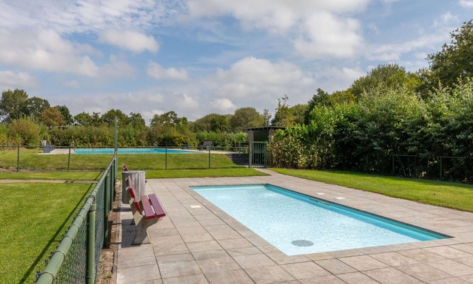Westenschouwen House | Beautiful villa for 4 people with WIFI, pool, TV, terrace and pets allowed