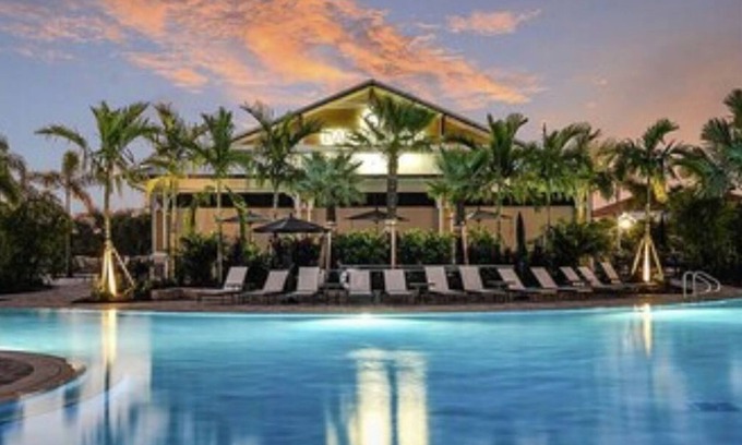 Braden River Villa | Stunning Villa Esplanade at Azario – 10/10 Guest Rated