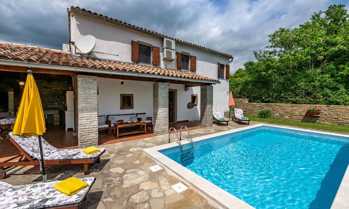 Korelici Villa | Idyllic Villa with Pool in Istria - Guest Rated 10/10