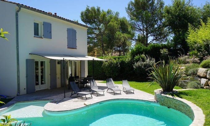 Pont Royal Villa | Elegant Villa with Heated Pool Near Pont Royal Golf Course
