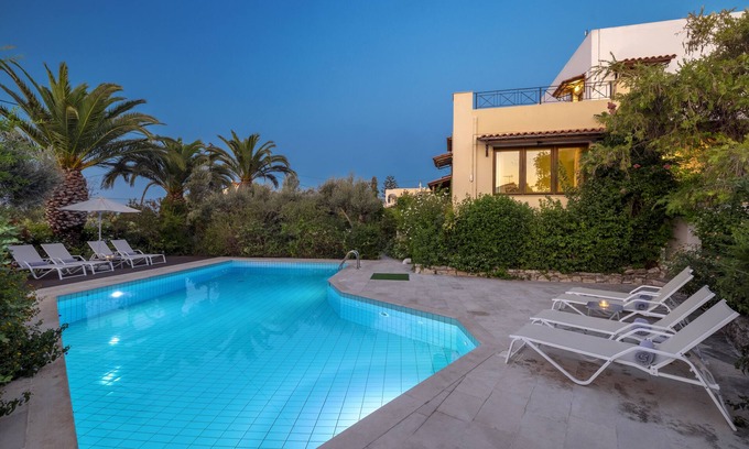 Prines Villa | Family-Friendly Villa with Pool and Garden Oasis