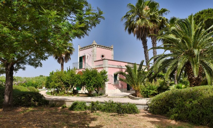 Cutrofiano Villa | Tranquil Villa with Pool and Ocean Views in Salento