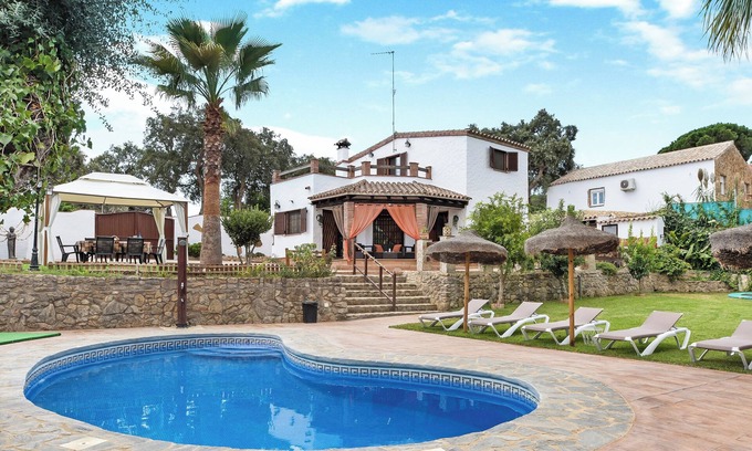 Brena y Marismas de Barbate Natural Park House | Guest Rated: 9.8 Villa with Pool, Beachfront & Garden