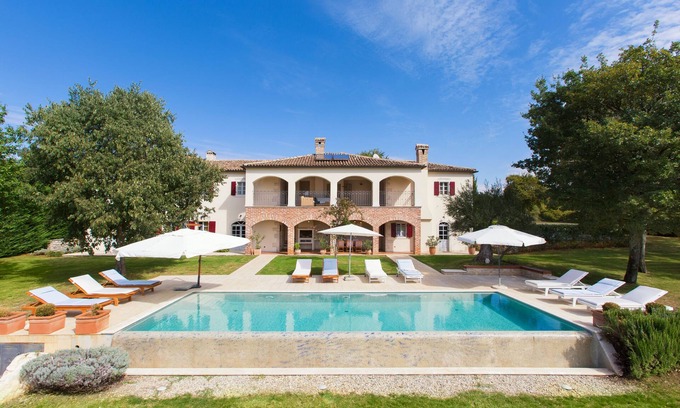 Filipini House | Tranquil Villa with Pool, Minutes from the Beach