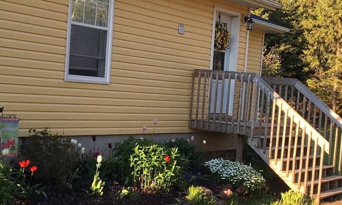 Granville House | Scenic 2-Bedroom Retreat with Ocean Views & Family-Friendly Perks
