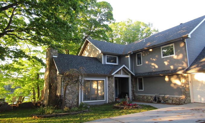 Camdenton House | Idyllic Waterfront Retreat Near Ha Ha Tonka Park