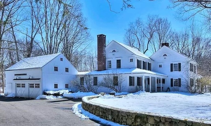 Westport House | Beautiful Westport Historic 4 Bedroom Gem