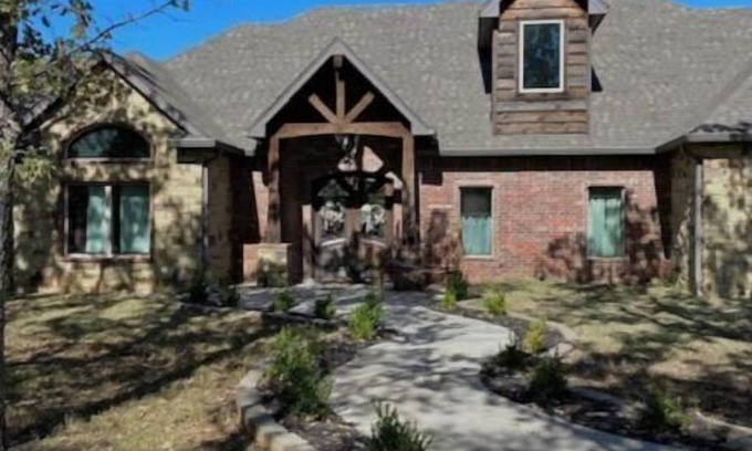 Ardmore House | Scenic Getaway Minutes from Lake Murray with Pool & Kitchen
