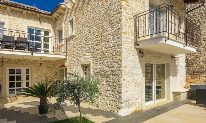 Pazin Villa | Idyllic Istrian Villa Patrick with Private Pool & Ocean Views