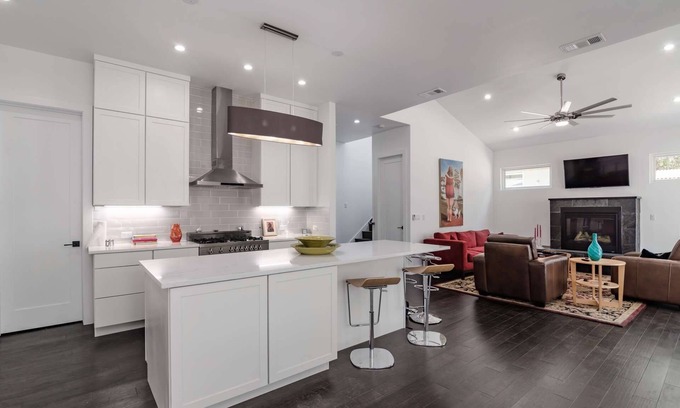 Travis Heights House | Renovated Retreat Near South Congress: Guest Rated 9.8