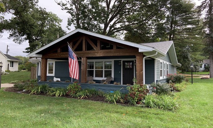 La Porte Cottage | Idyllic Lake Cottage with Breathtaking Stone Lake Views