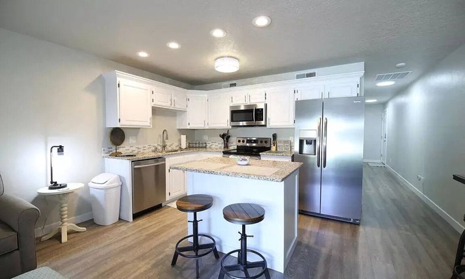 St. George Condo | Stylish Condo with Fountain Views & Spa Amenities