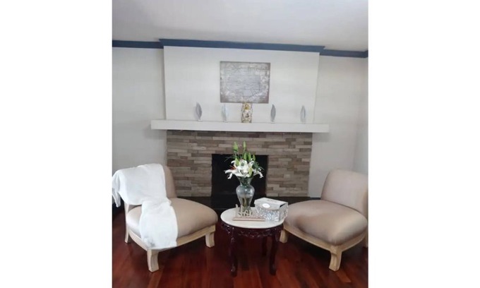 Loganville House | Renovated 4-Bedroom Home with Spa & Pet-Friendly Amenities