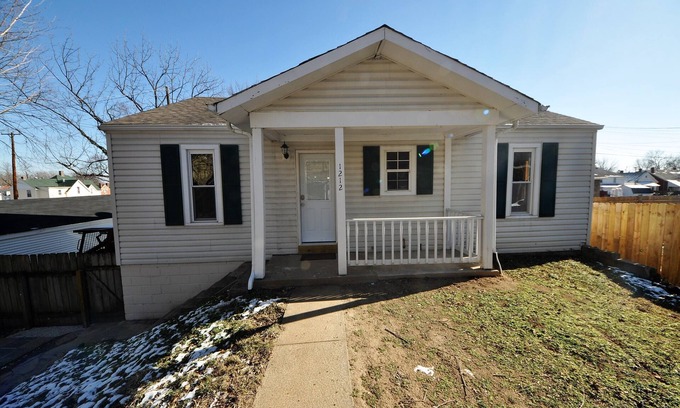 St. Charles Historic District House | Renovated Home with Ocean View in Historic Saint Charles