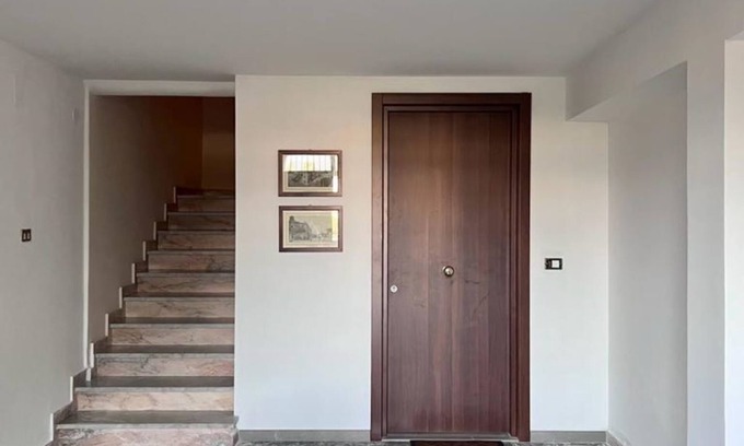 Mendicino Apartment | Charming Italian Country Style Apartment with Family Amenities
