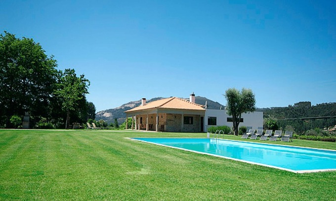 Fornelos Villa | Quinta Fornelos: Restored Farmhouse with Private Pool