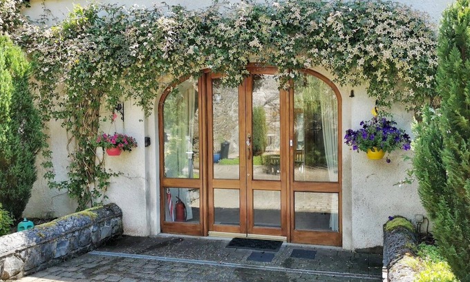 Woodstown Cottage | Exquisite Coach House Retreat with Stunning Estuary Views