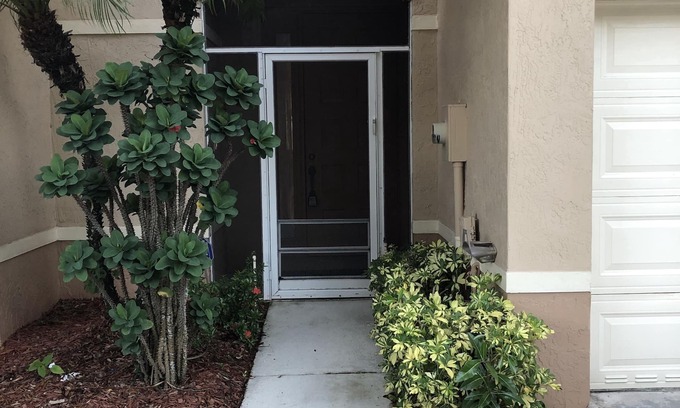 Royal Palm Beach House | Updated Townhouse Steps from Ocean with Pool Access