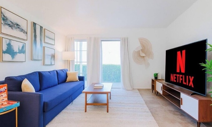 South Scottsdale Apartment | Modern 1BR Apartment with Pool in Prime Location