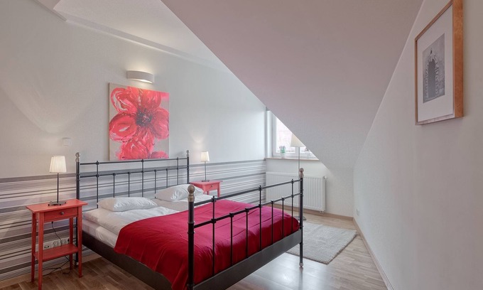 Wesoła Zachod House | Perfect Escape: Beauty Apartment Near Main Square & Amenities