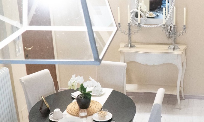 Historic Center Apartment | Serene Beauty Case: Central Apartment with Spa & Breakfast