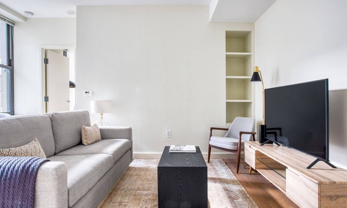 Bay Village Apartment | Elegant 1BR Retreat in Back Bay with Gym & Pet-Friendly