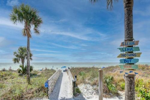 Indian Rocks Beach House | Oceanfront Bliss for Fun Seekers and Beach Lovers
