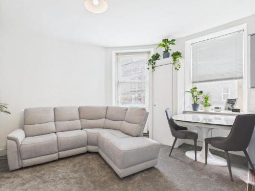 Bonnington Apartment | Beaver bank Holiday Home