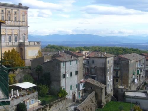 Caprarola Bed & Breakfast | Relaxing Stay at BeB I Giardinetti with Hot Tub & Breakfast
