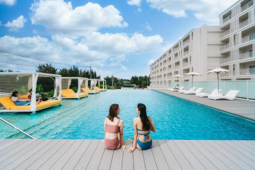Serakaki Hotel | Explore Hoshino Resorts BEB5 Okinawa Serakaki: 4-Star Retreat