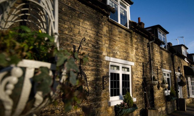 Thornton Dale House | Beckdale: Exceptional 4-Star Stay with 9.5/10 Rating
