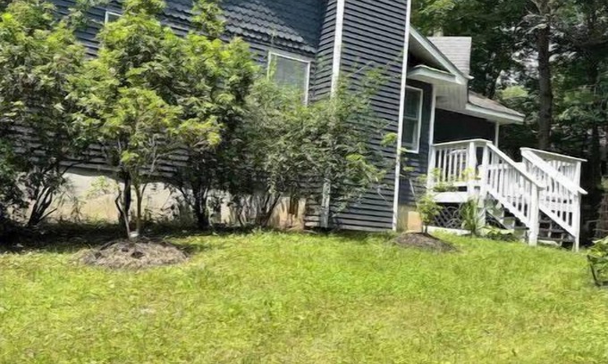 New Paltz House | Relax in a Cozy Country Home with Breakfast Included