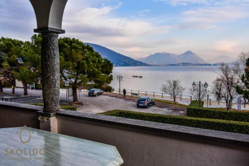 Feriolo Apartment | Relaxing Retreat: Bed, Boat & Beach at Feriolo by the Lake