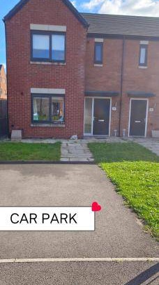 Manchester Bed & Breakfast | Cozy H8 Room 2: Walk to City Centre & Free Parking