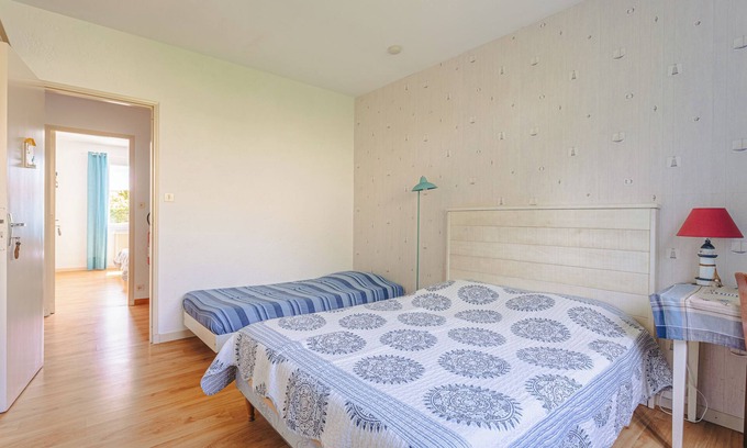 La Bree-les-Bains Bed & Breakfast | Bed and Breakfast 'Grillon La Brée Les Bains' with Shared Terrace, Shared Garden and Wi-Fi