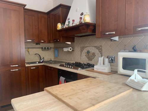 Rocca Priora Bed & Breakfast | Cozy Bed and Breakfast for 3 Guests with Kitchen Access