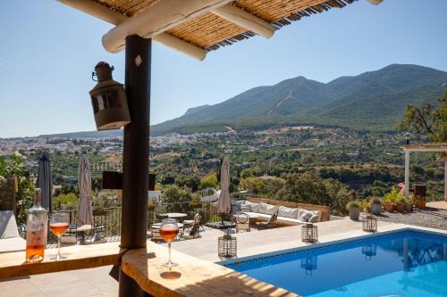 Alhaurin el Grande Bed & Breakfast | Indulge at Bed And Breakfast Mirador Infinito with Ocean Views
