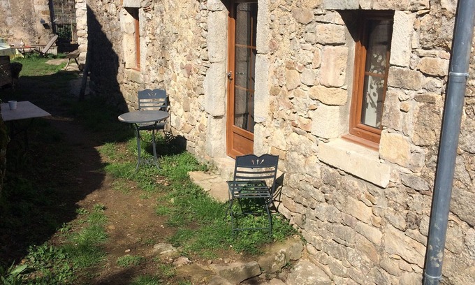 Saint-Jean-du-Gard Bed & Breakfast | Cozy Bed and Breakfast with Flexible Meal Options
