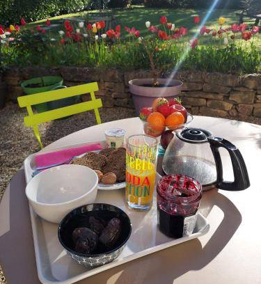 Vourles Bed & Breakfast | Cozy Bed and Breakfast with Kitchen for 2 Guests
