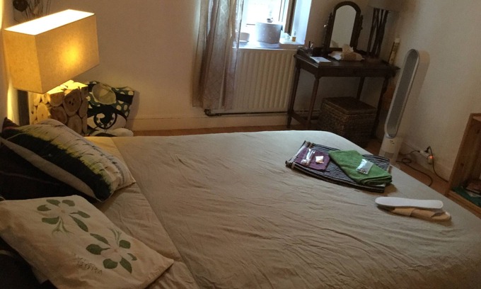 Perrache Apartment | Cozy Room Steps from Perrache Station with Pool & Breakfast