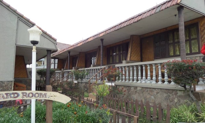 Ngadisari Bed & Breakfast | Cozy Bed and Breakfast Experience at Cemara Indah, Bromo