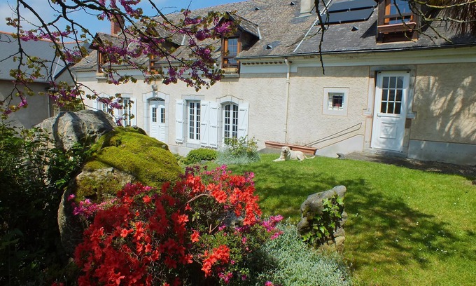 Loubajac Bed & Breakfast | Cozy Bed and Breakfast at ANOUSTA, Lourdes Pyrénées
