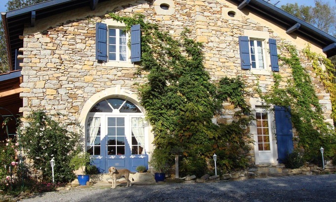 Bidache House | Guest Rated 10/10 at BED AND BREAKFAST Gelous, Oceanfront Bliss
