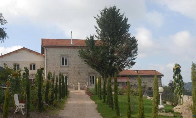 La Gimond Bed & Breakfast | Bed and breakfast Lamartine, at the Domaine de la plume