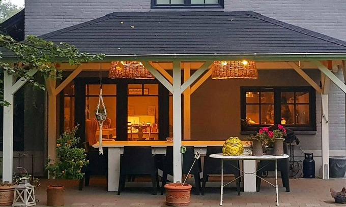 Achel Bed & Breakfast | Experience Bed and Breakfast Mooi Achel: 4-Star Luxury Stay