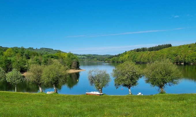 La Salvetat-sur-Agout House | Bed and breakfast 'Saints-Peyres' with Shared Terrace, Wi-Fi