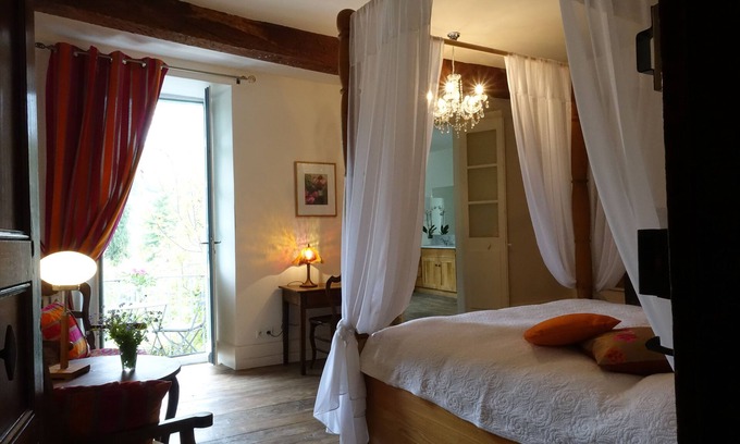 Castillon-en-Couserans House | Cozy Bed and Breakfast Eva with Family-Friendly Amenities