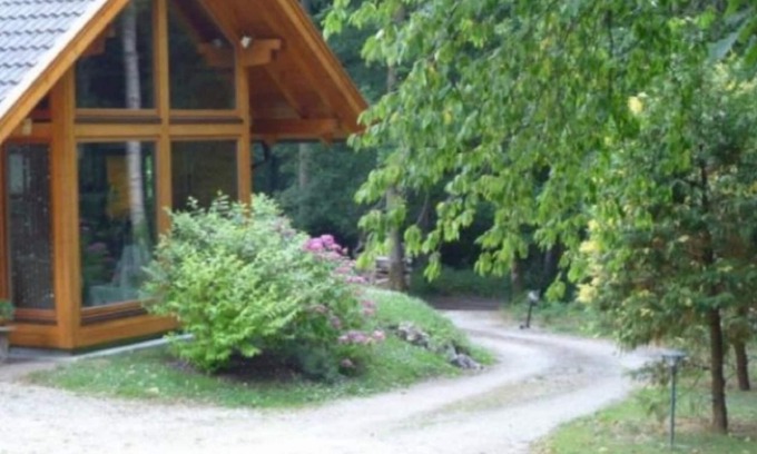 Daubeuf-pres-Vatteville House | Cozy Bed and Breakfast by the Serene Edge of the Wood